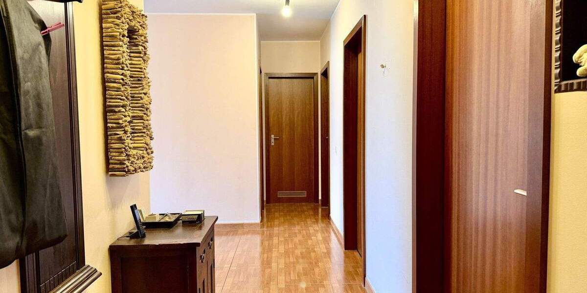Etagenwohnung Düsseldorf Unterbach - 4 Zimmer, 109 m&sup2;, 359.000&euro; | Angebot:25413595