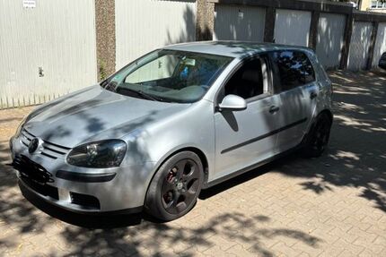 VW Golf 220.000 km 3.700 &euro; Velbert 42549