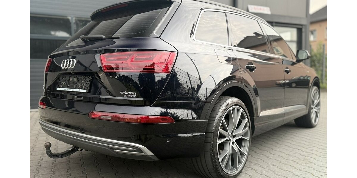 Audi Q7 3.0 TDI e-tron quattro / Panorama / Kamera 179.000 km 30.900 &euro; Mönchengladbach 41066