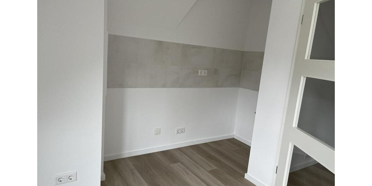 Etagenwohnung Düsseldorf Pempelfort - 1 Zimmer, 37 m&sup2;, 765&euro; | Angebot:26300954