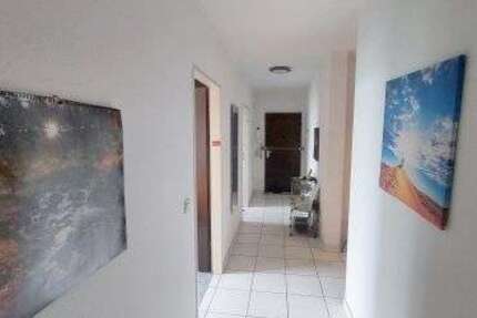 Wohnung zum Kaufen in Düsseldorf 299.000 € 83.51 m² 3 zimmer