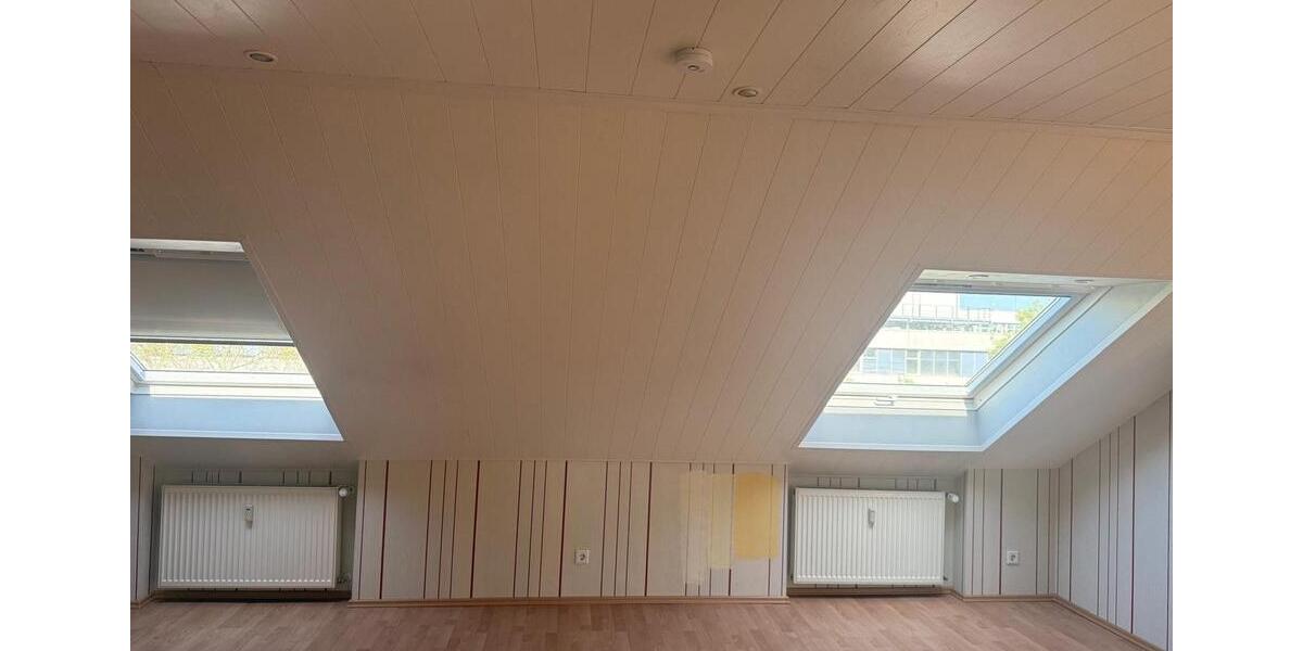 Dachgeschoßwohnung Düsseldorf Stadtbezirk 9 - 2 Zimmer, 52 m&sup2;, 650&euro; | Angebot:26285612