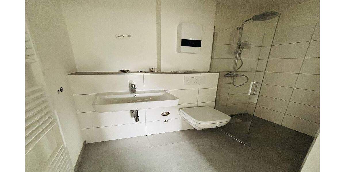 Die Herbstsonne geniessen: Super sonnige 3 Zi. ETW mit gr. Balkon - hochwertig saniert ! 3 zimmer