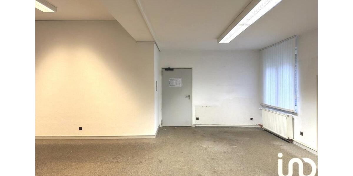 Büroeinheit mit Lager und Empfangsraum für gewerbliche Nutzungen zimmer