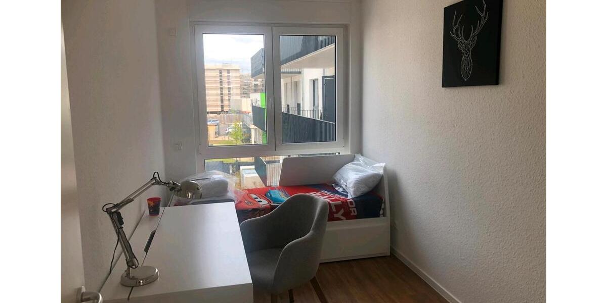 Etagenwohnung Düsseldorf Stadtbezirk 6 - 3 Zimmer, 78 m&sup2;, 1.600&euro; | Angebot:26400633