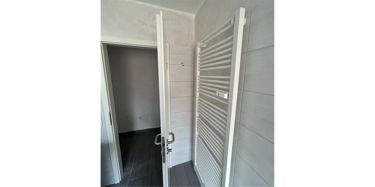 Etagenwohnung Leverkusen Bergisch Neukirchen - 2.5 Zimmer, 67 m&sup2;, 700&euro; | Angebot:25421975