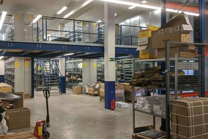 Halle in Wuppertal 2.090 € 597 m²