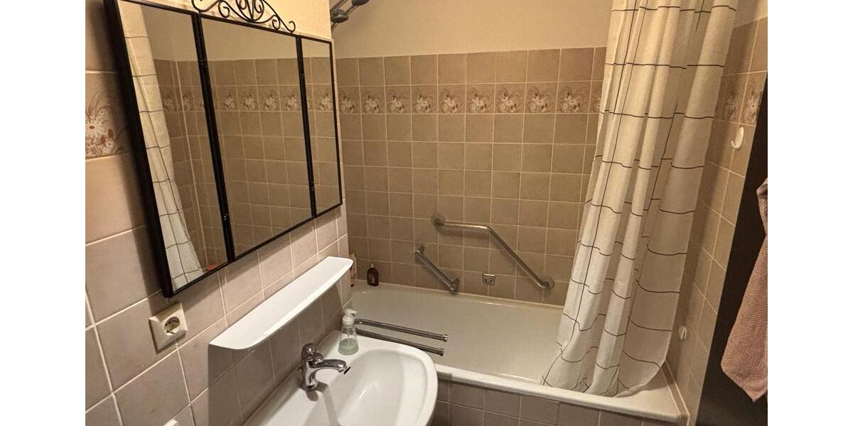 Etagenwohnung Düsseldorf Stadtbezirk 5 - 1 Zimmer, 71 m&sup2;, 940&euro; | Angebot:26362651