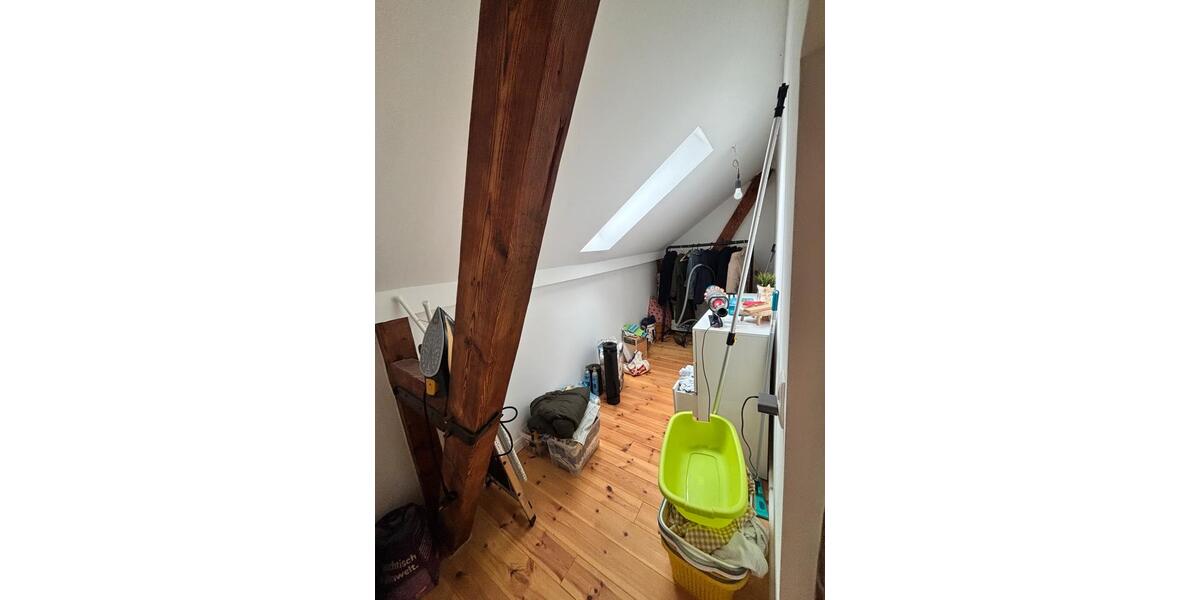 Dachgeschoßwohnung Duisburg Laar - 3 Zimmer, 77 m&sup2;, 895&euro; | Angebot:25352216