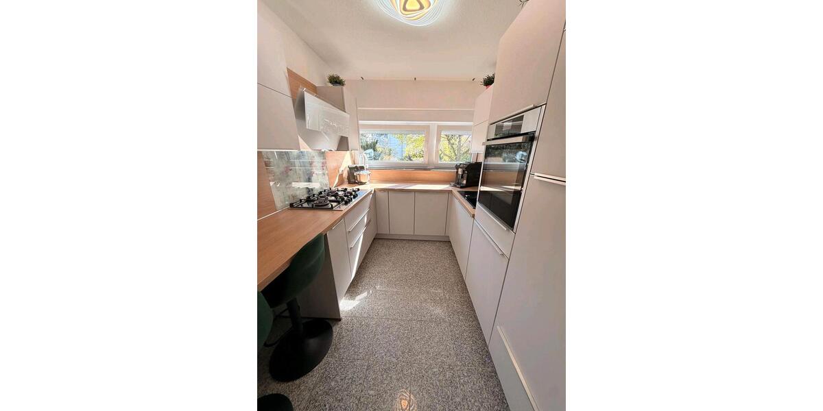 Etagenwohnung Düsseldorf Stadtbezirk 9 - 4 Zimmer, 99 m&sup2;, 395.000&euro; | Angebot:26150401