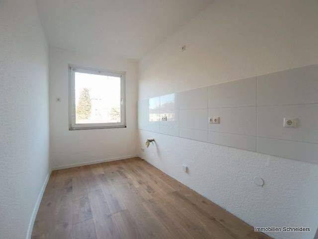 Etagenwohnung Duisburg Untermeiderich - 2 Zimmer, 61 m&sup2;, 500&euro; | Angebot:26916851