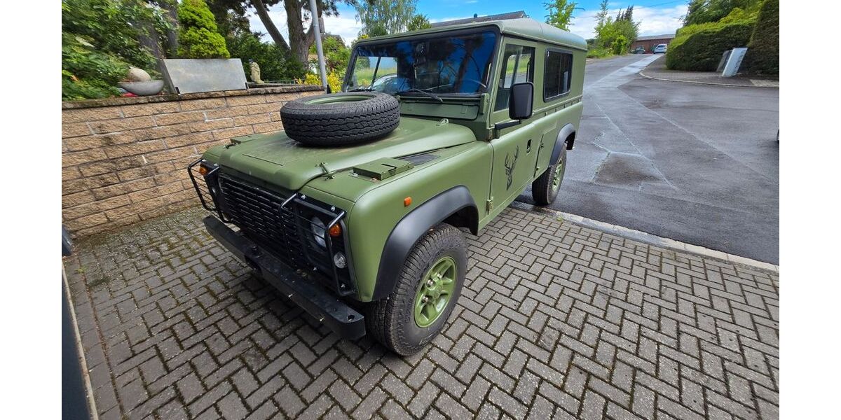 Land Rover Defender 146.593 km 25.000 &euro; Monheim am Rhein 40789