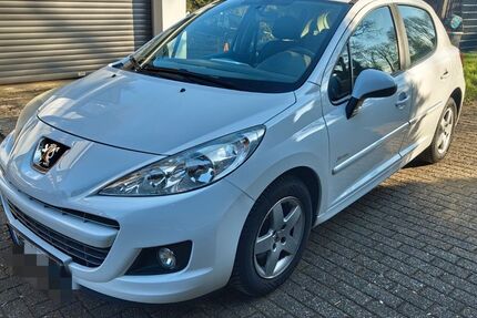 Peugeot 207 138.500 km 2.899 &euro; Erkrath 40699