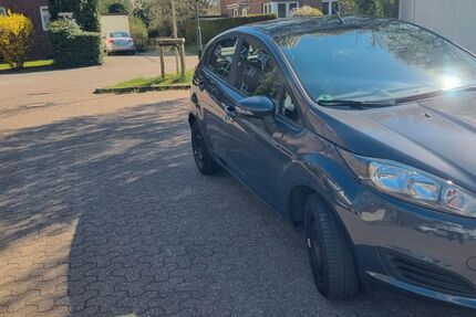 Ford Fiesta 71.500 km 5.200 &euro; Duisburg 47058