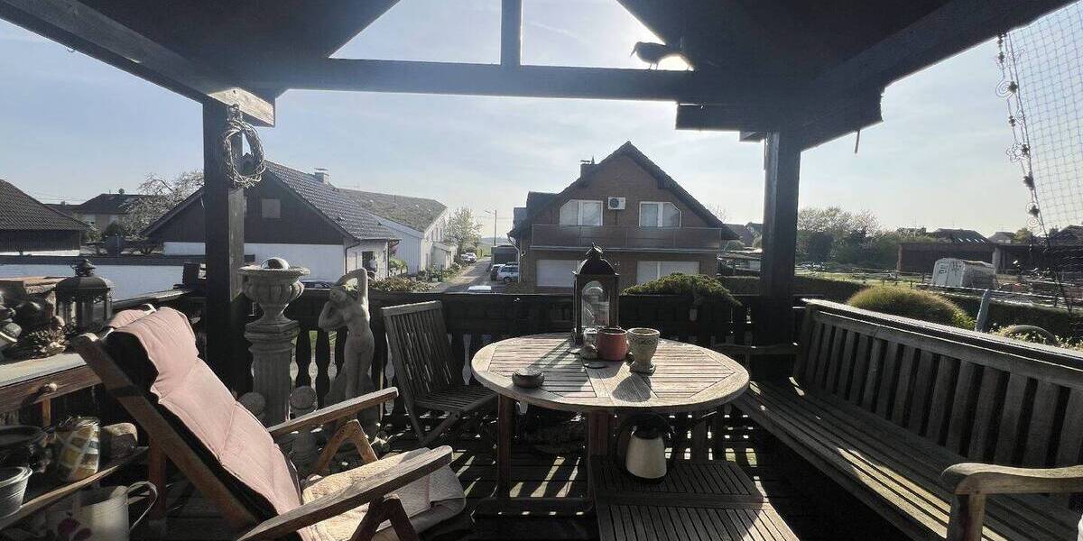 Mehrfamilienhaus, Wohnhaus Mönchengladbach-Rheindahlen Broich - 8 Zimmer, 241 m&sup2;, 359.000&euro; | Angebot:25744856