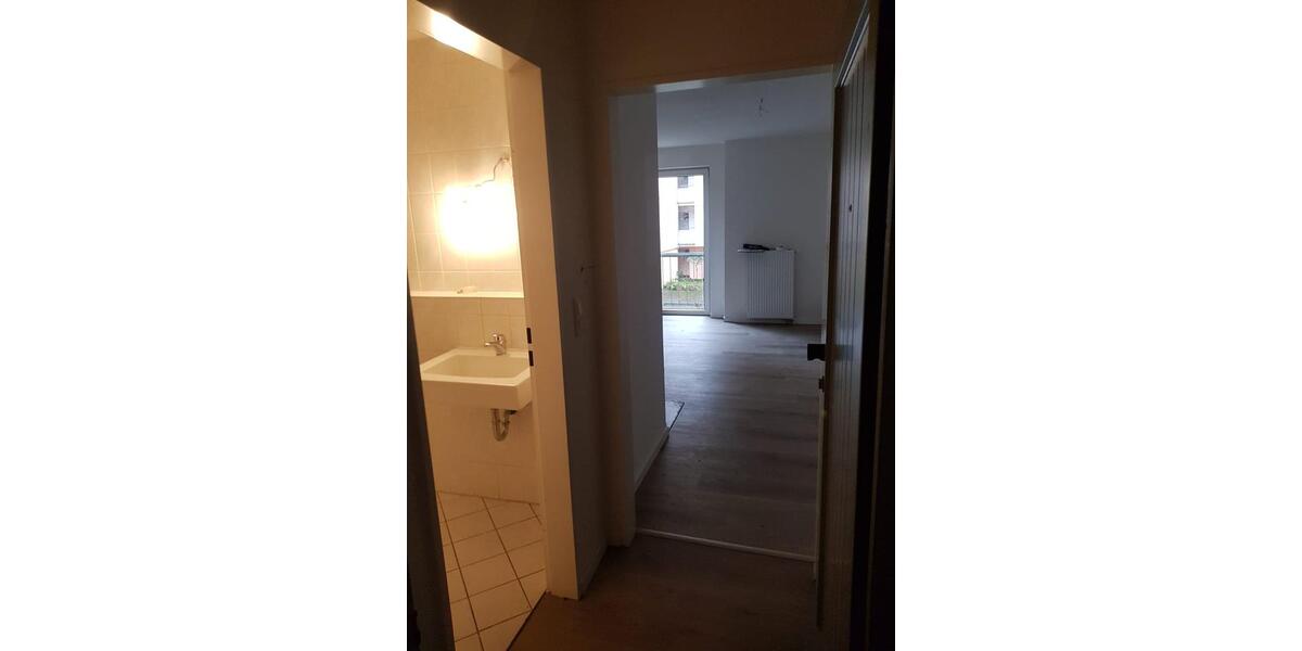 1-Zi-Apart-25-qm, BadKüche 0157- 34484360 1 zimmer