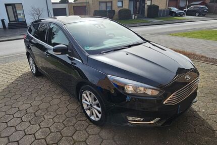 Ford Focus 77.000 km 8.490 &euro; Neuss 41470