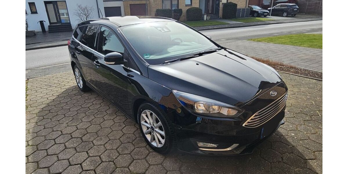 Ford Focus 77.000 km 8.490 &euro; Neuss 41470