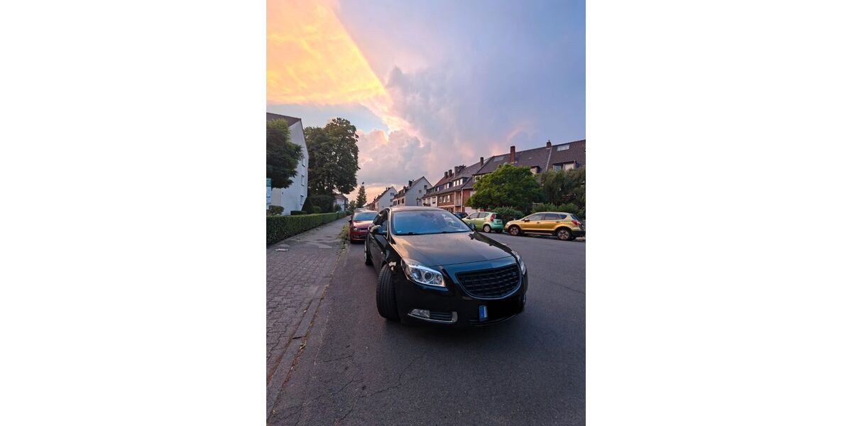 Opel Insignia 209.000 km 5.360 &euro; Düsseldorf 40468