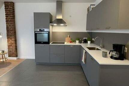 Exklusive 3-Zimmer Altbau-Wohnung mit Dachloggia - kernsaniert 2025 3 zimmer