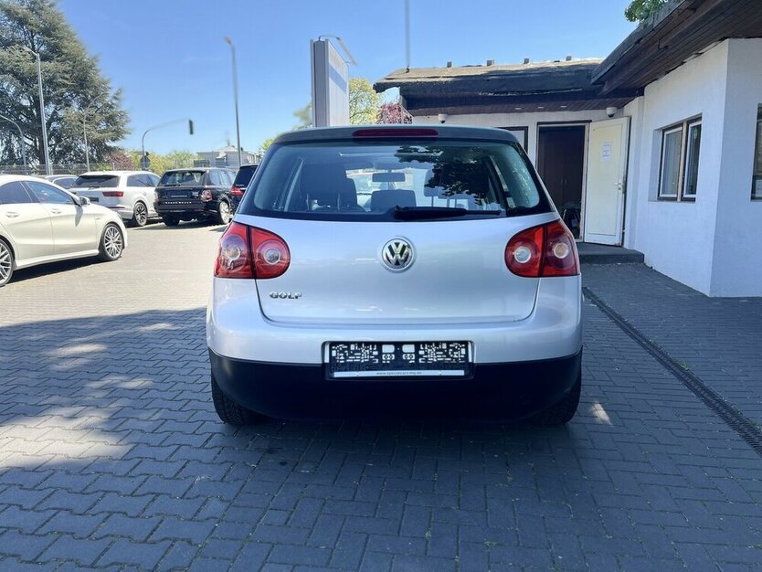 VW Golf Trendline / Klima / Schiebedach / ZV 185.000 km 2.490 € Mönchengladbach 41066