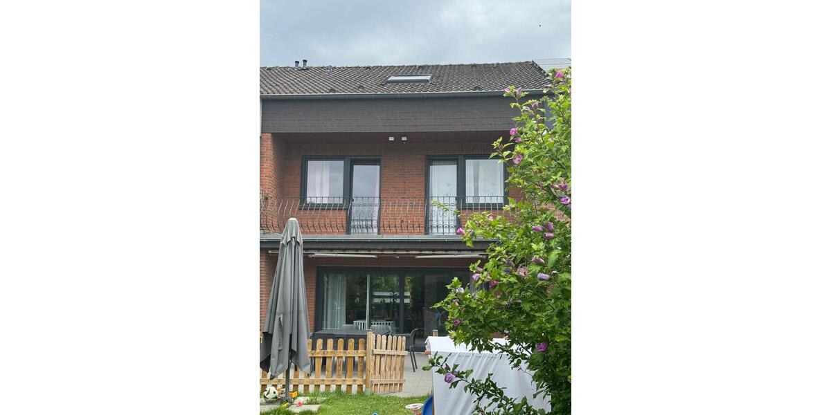 Reihenhaus Neuss Reuschenberg - 6 Zimmer, 150 m&sup2;, 720.000&euro; | Angebot:25839888