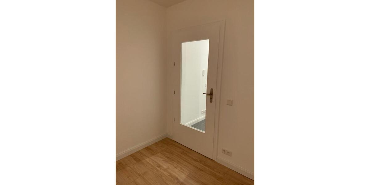 Helle Wohnung inkl. Küche im Mietpreis sowie Balkon ins Grüne 1 zimmer