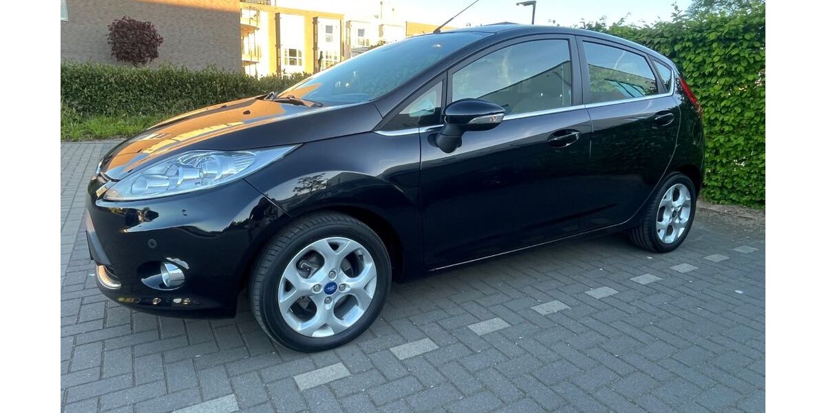 Ford Fiesta 27.100 km 6.500 &euro; Langenfeld 40764