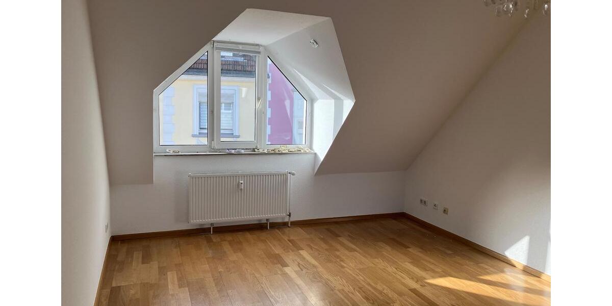 Dachgeschoßwohnung Remscheid - 1.5 Zimmer, 36 m&sup2;, 224&euro; | Angebot:25416026