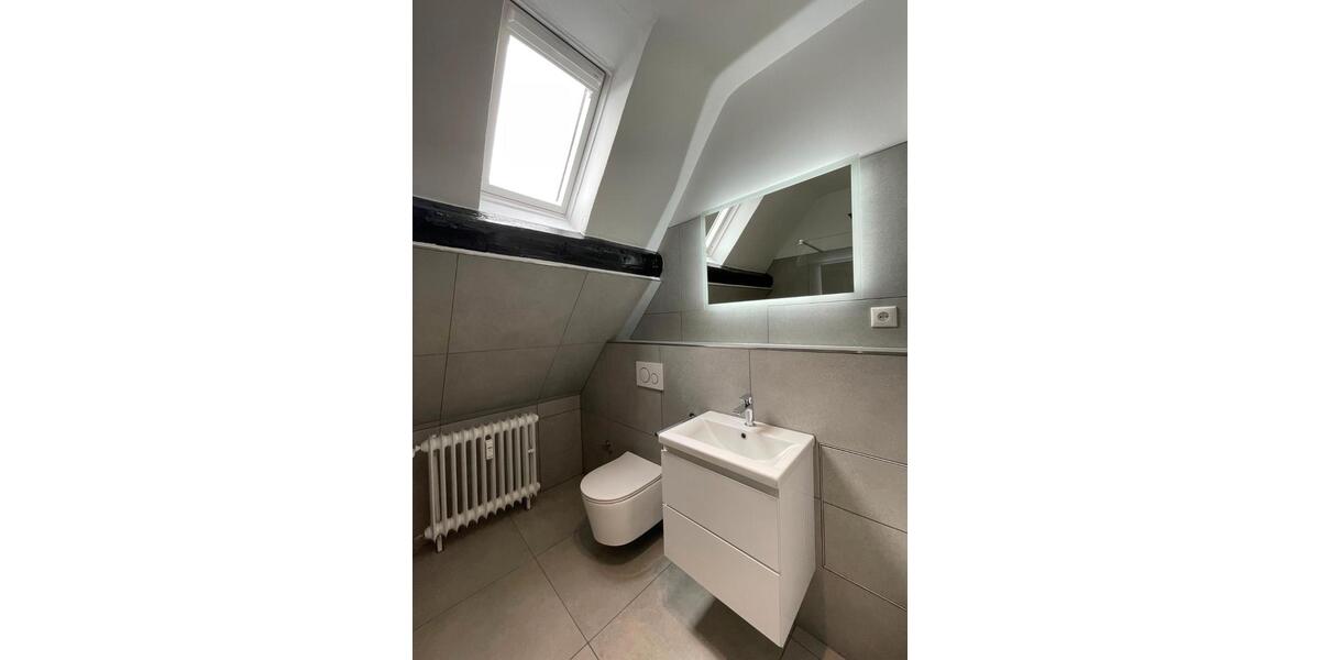 Dachgeschoßwohnung Krefeld Hüls - 2 Zimmer, 66 m&sup2;, 194.500&euro; | Angebot:26373846