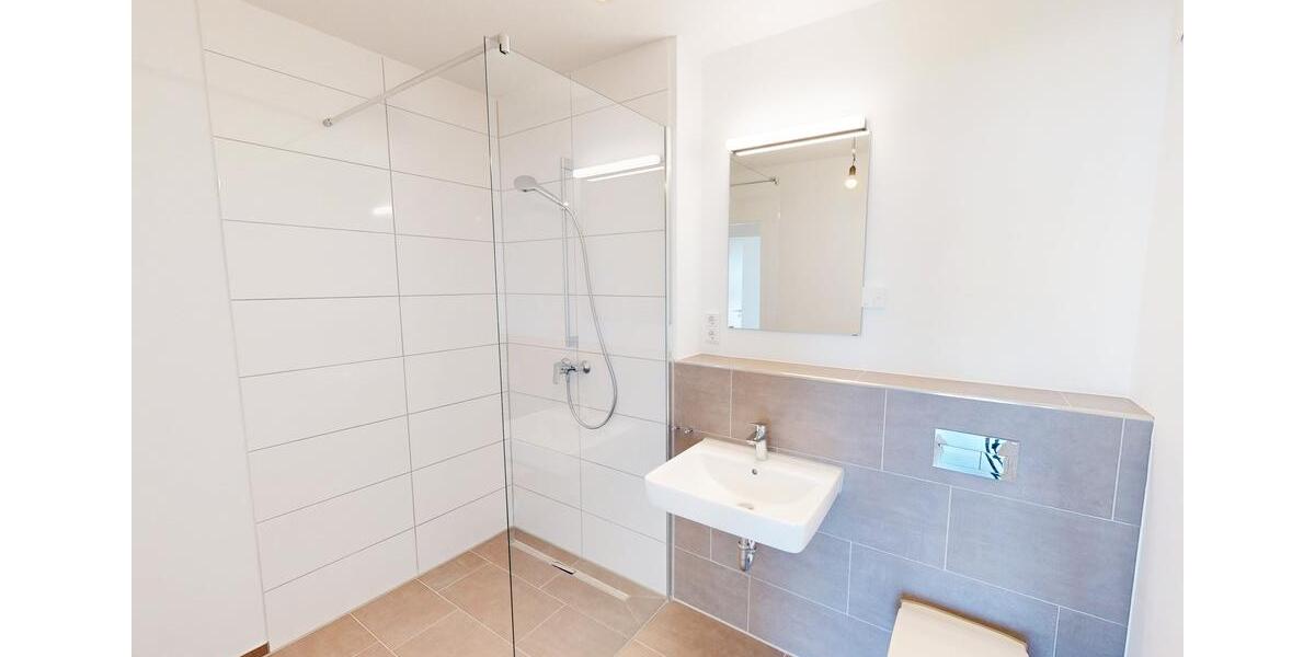 Viel Platz zum Entfalten! 4-Zimmer-Wohnung mit Balkon und EBK 4 zimmer