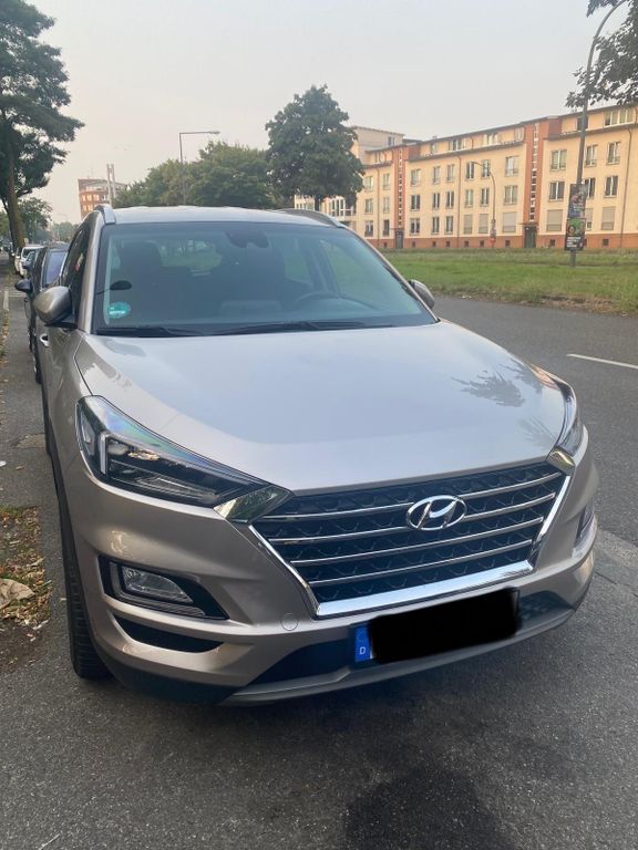 Hyundai TUCSON 69.000 km 20.900 € Köln 51063