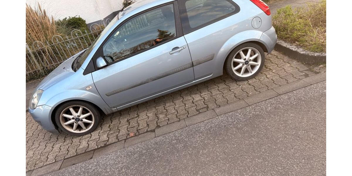Ford Fiesta 132.300 km 1.100 &euro; Pulheim 50259