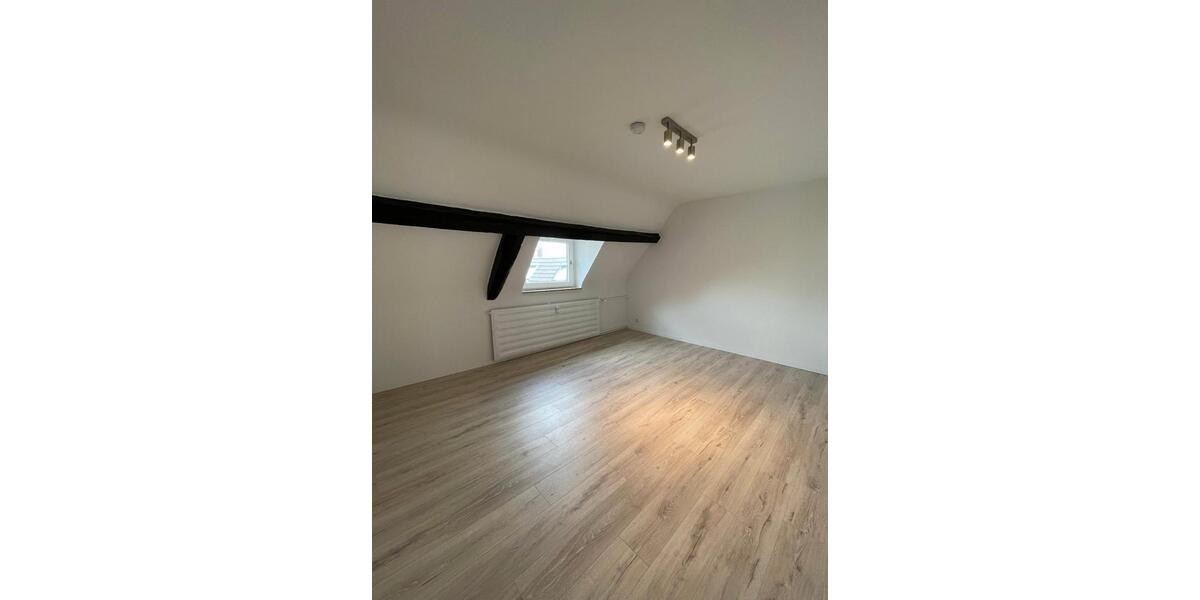 Dachgeschoßwohnung Krefeld Hüls - 2 Zimmer, 66 m&sup2;, 194.500&euro; | Angebot:26373846