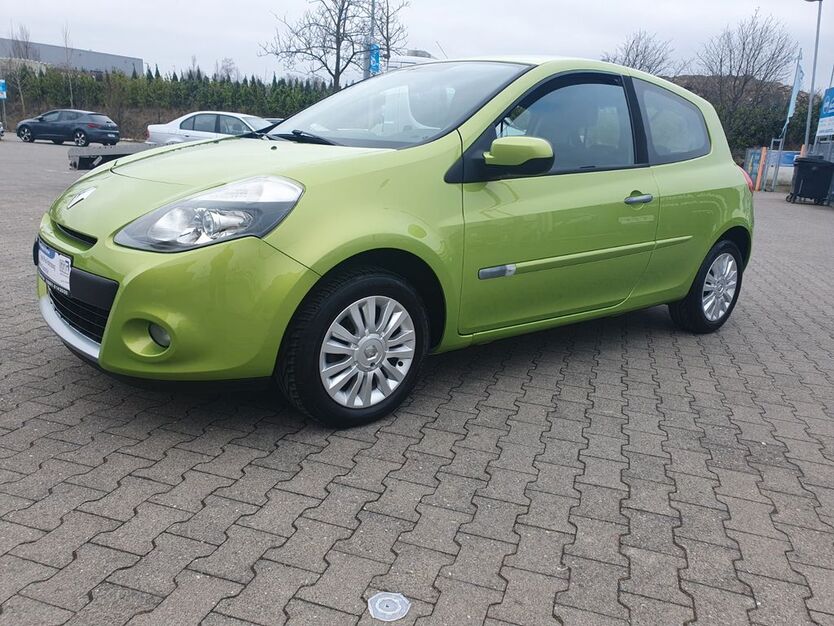 Renault Clio 112.015 km 4.999 € Essen 45326