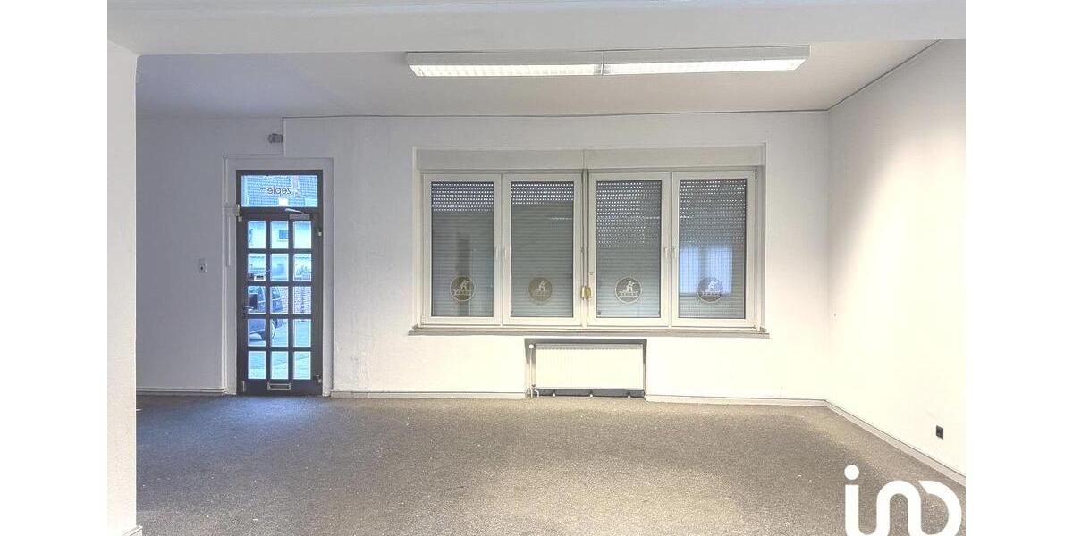 Büroeinheit mit Lager und Empfangsraum für gewerbliche Nutzungen zimmer