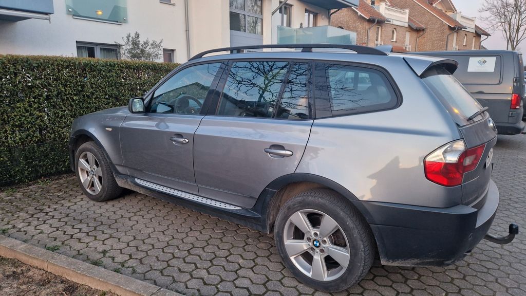 BMW X3 212.000 km 5.250 &euro; Pulheim 50259