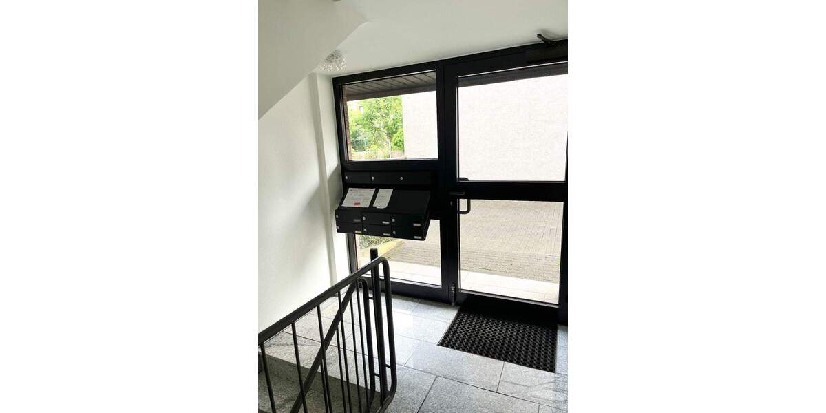 + + + MODERNE, GEPFLEGTE 2-ZI WOHNUNG MIT BALKON UND TIEFGARAGE IN FRIEMERSHEIM+ + + 2 zimmer