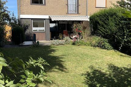 Von privat: Doppelhaushälfte in Krefeld-Traar 4 zimmer