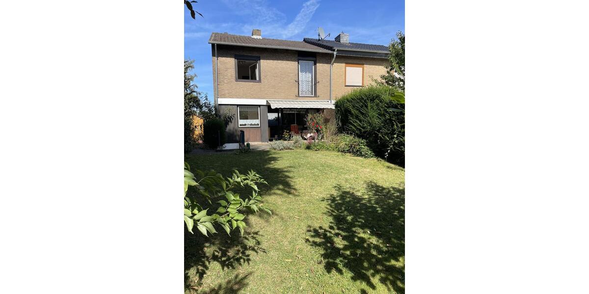 Von privat: Doppelhaushälfte in Krefeld-Traar 4 zimmer