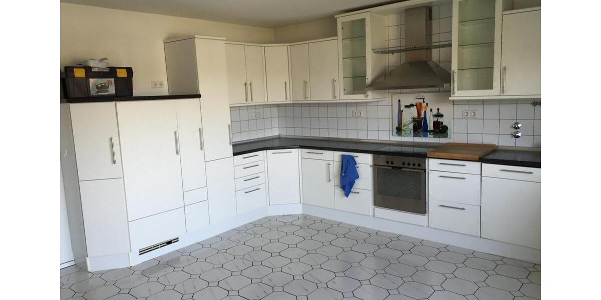 Dönberg: 4-Zi.-Whg.: Garten, Garage, Sauna + Kamin - Ein Traum! 4 zimmer