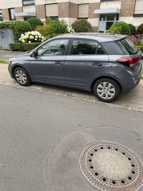 i20