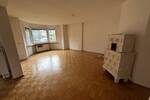 Große leerstehende 3,5 Zi.- Wohnung in ruhiger Top-Lage mit großem Balkon und Garage
