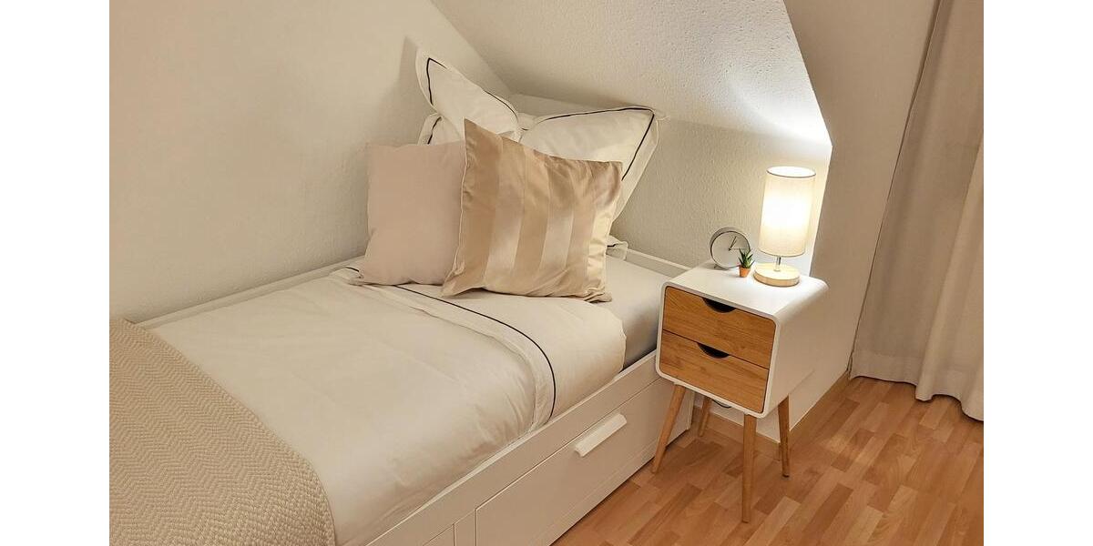 Wohnung: 1 WG-Zimmer möbliert, Königsallee + Hbf in der Nähe 4 zimmer