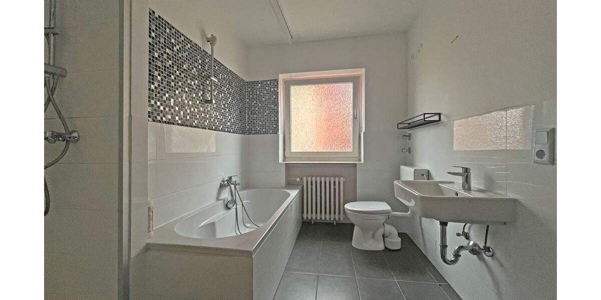 Mehrfamilienhaus, Wohnhaus Düsseldorf Garath - 5 Zimmer, 250 m&sup2;, 499.000&euro; | Angebot:24558020