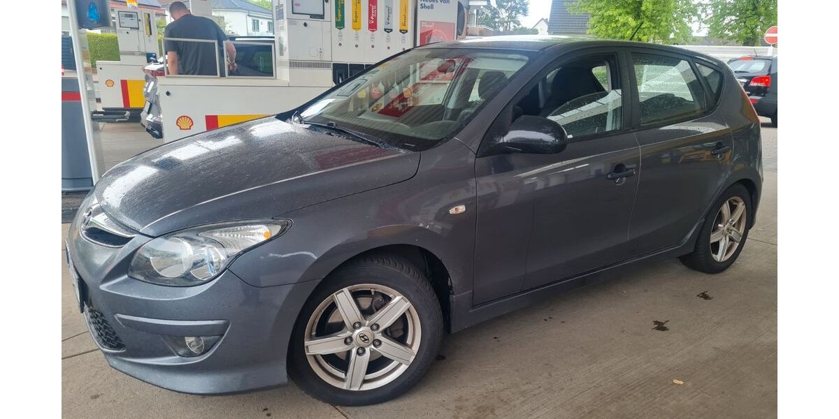 Hyundai i30 67.000 km 3.850 &euro; Moers 47441