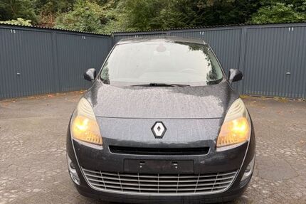 Renault Scenic 150.243 km 3.099 &euro; Solingen 42651