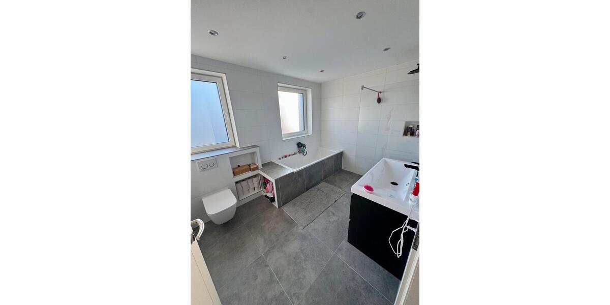 Familienhaus - kernsaniert, mit Sport- und Spielkonzept 6 zimmer