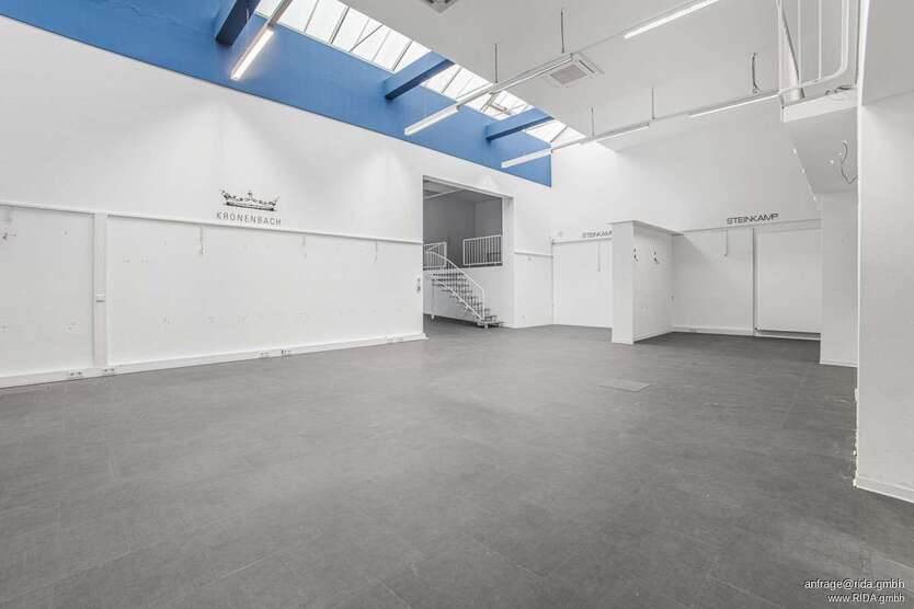 Halle in Köln 9.500 € 1597.7 m²