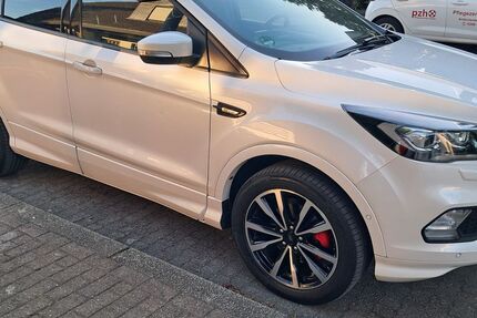 Ford Kuga 85.000 km 14.100 &euro; oberhausen 46147
